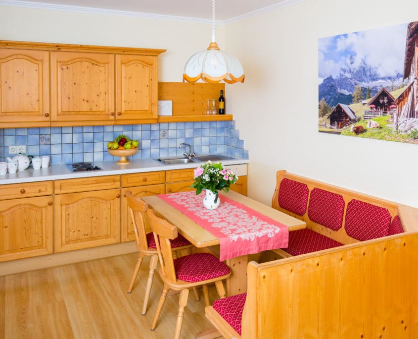 Wohnküche im Appartement Alpengarten