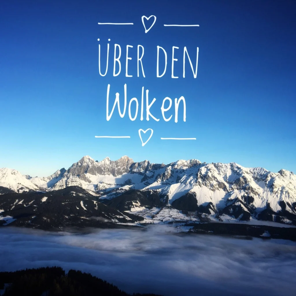 Dachstein über den Wolken